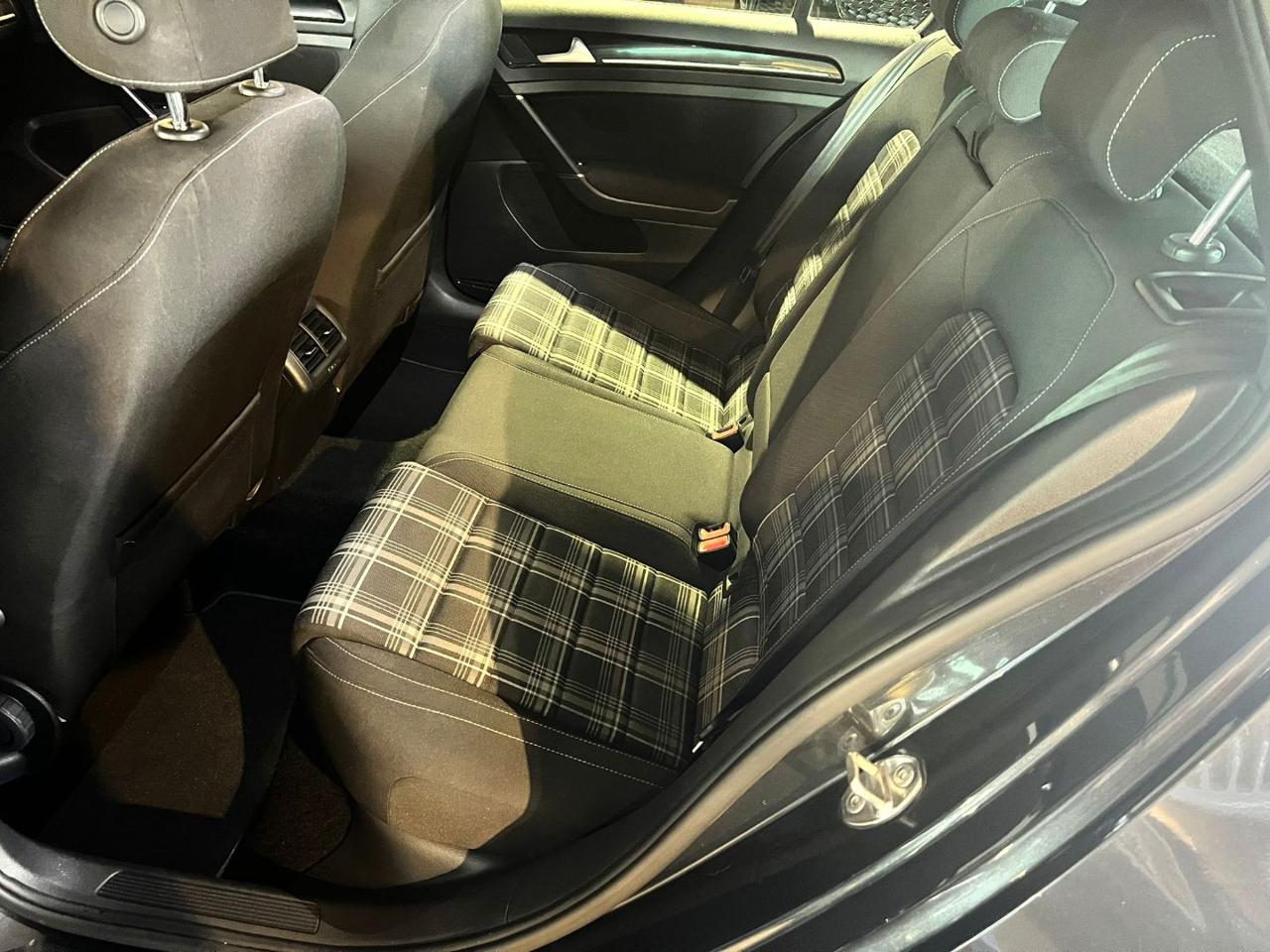 Volkswagen Golf GTD  2.0 TDI 5p. Business BlueMotion Technology