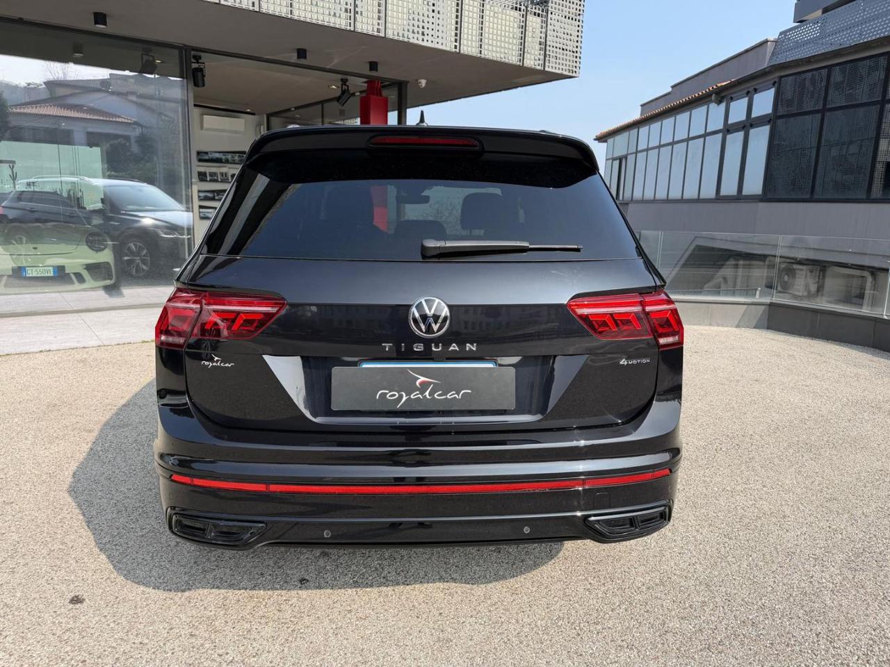 Volkswagen Tiguan  2.0 TDI 200 CV SCR DSG 4MOTION R-Line