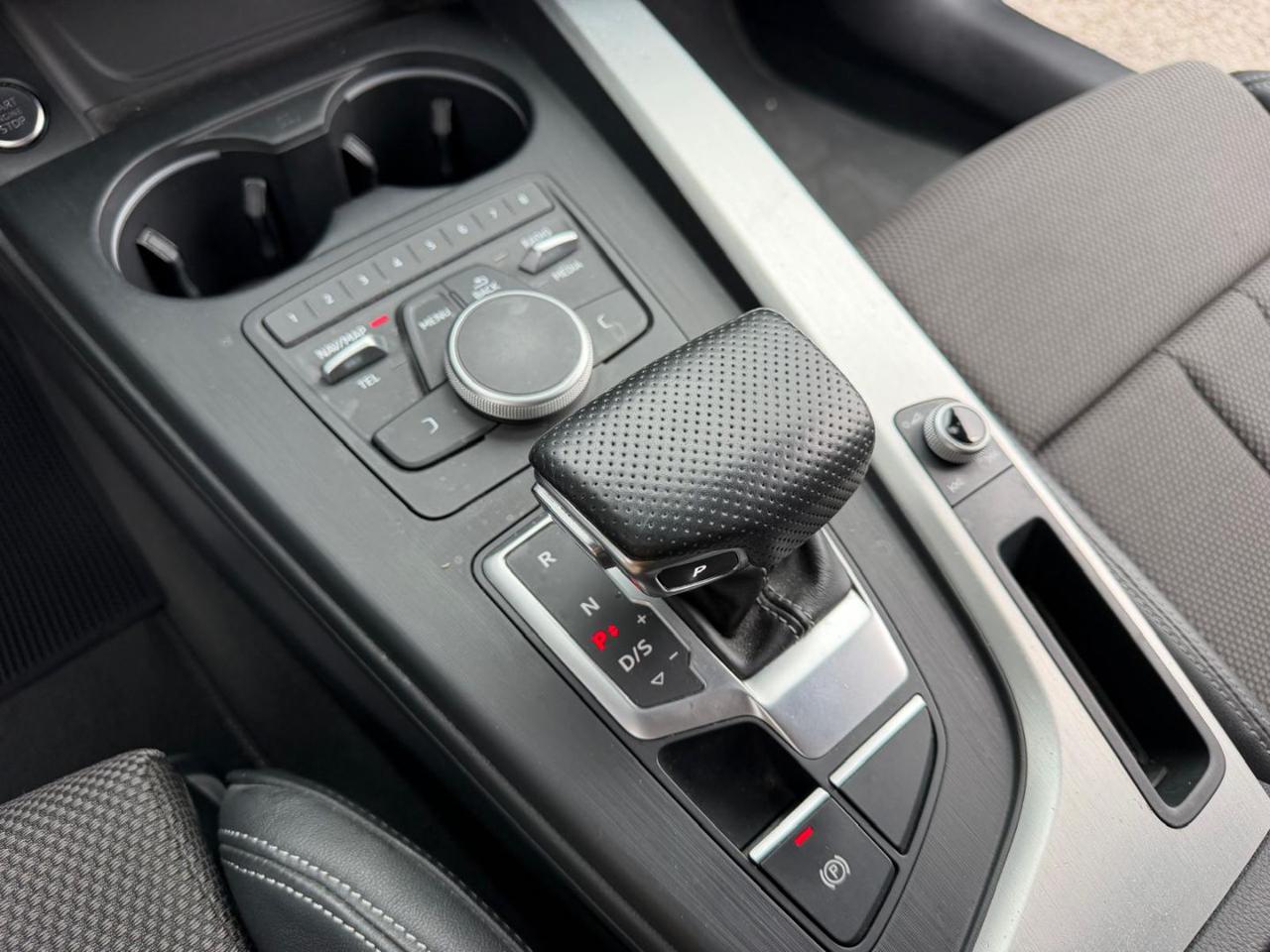 Audi A4  Avant 3.0 TDI quattro S tronic Business Sport