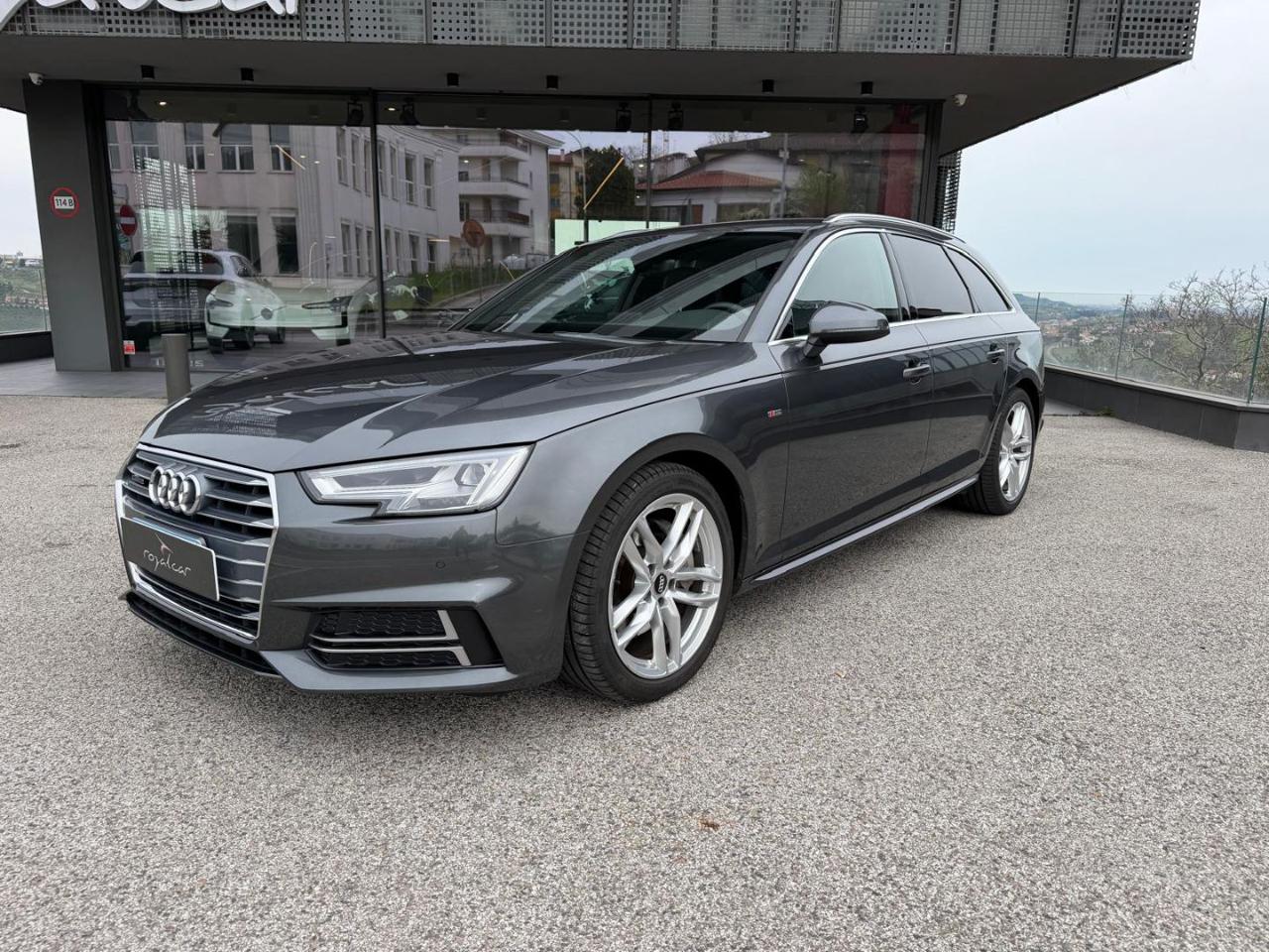 Audi A4  Avant 3.0 TDI quattro S tronic Business Sport