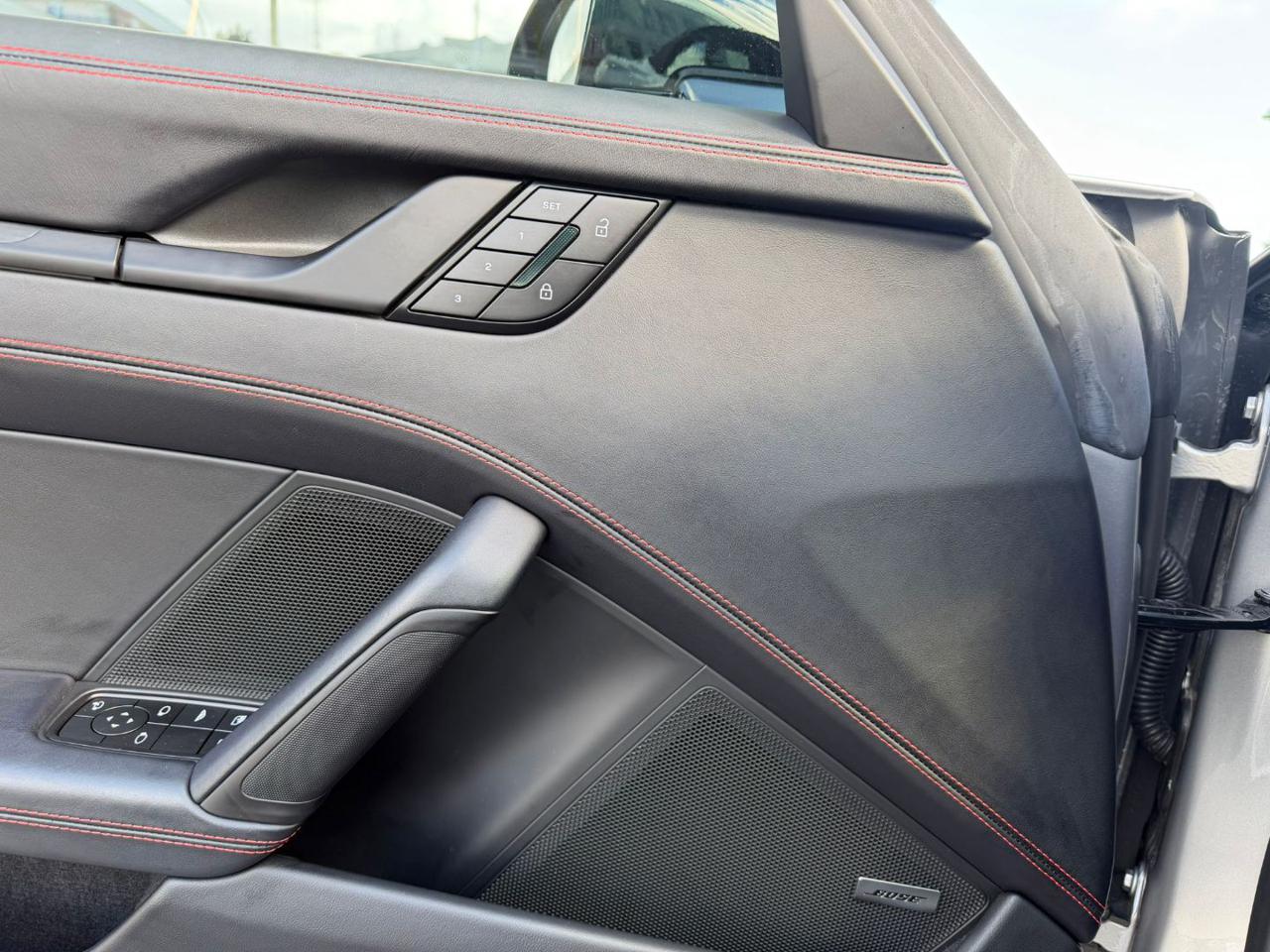 Porsche 911  Carrera 4 GTS Cabriolet T-Hybrid – Soll. asse ant