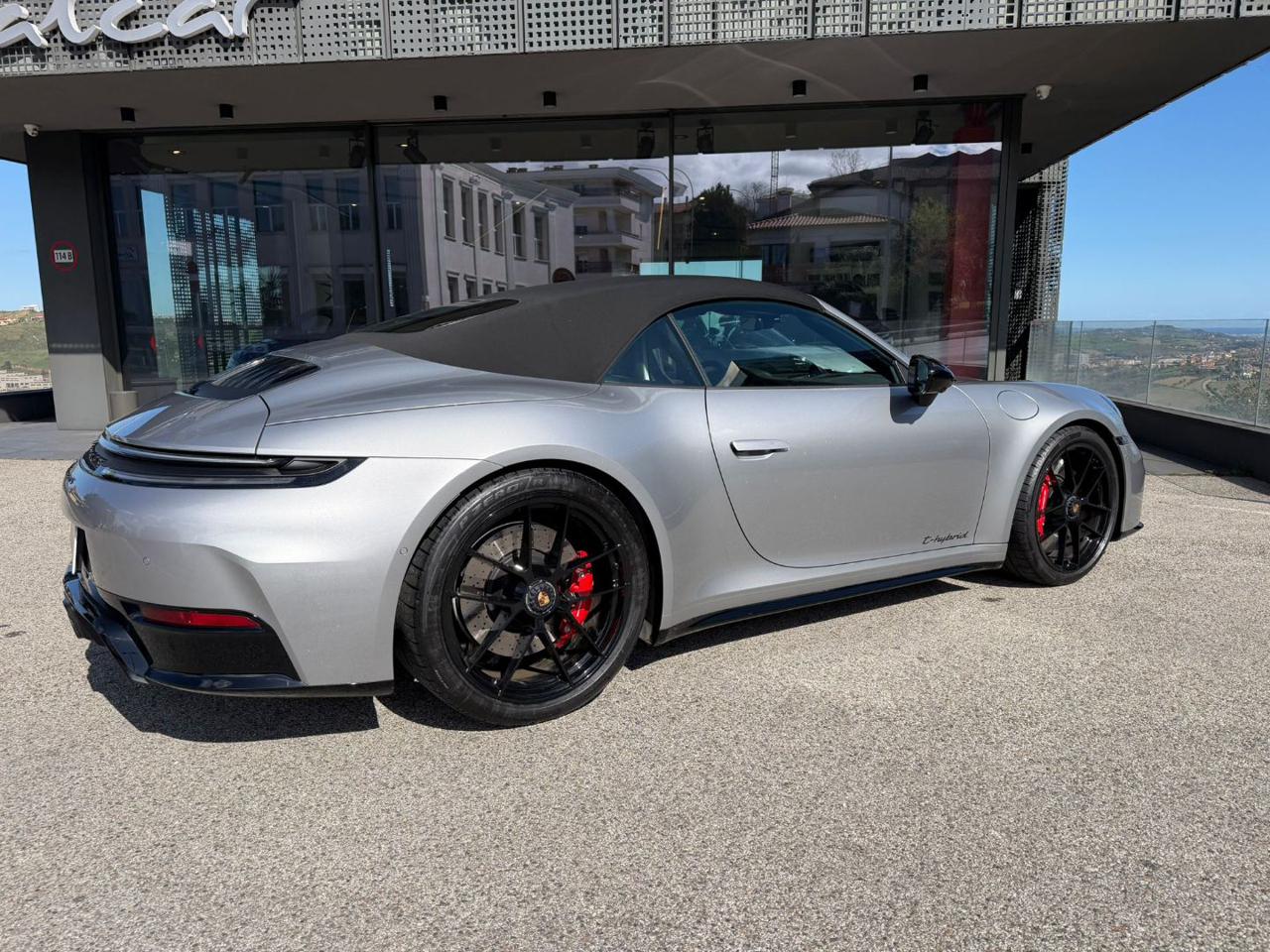 Porsche 911  Carrera 4 GTS Cabriolet T-Hybrid – Soll. asse ant