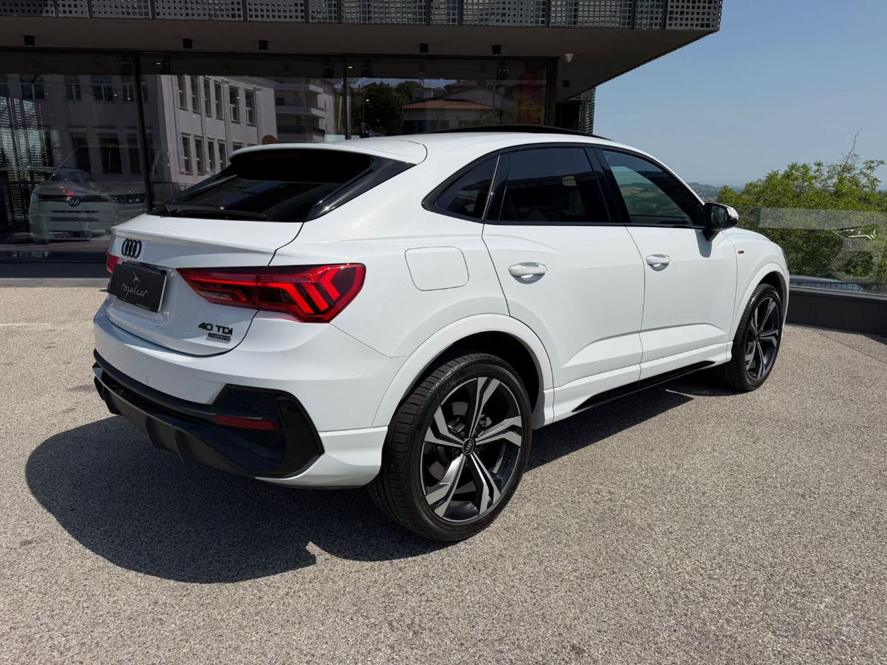 Audi Q3  SPB 40 TDI quattro S tronic S line edition
