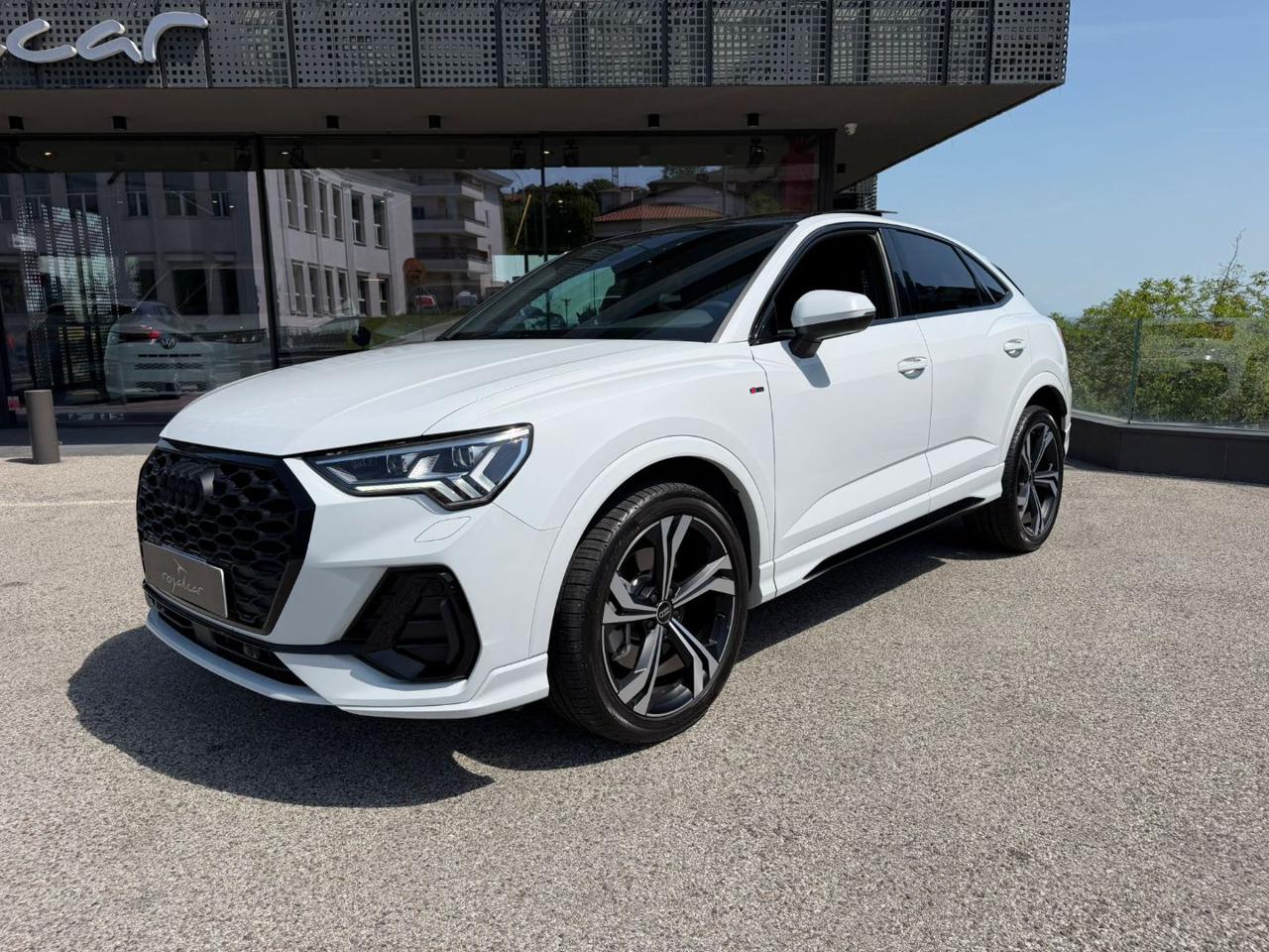 Audi Q3  SPB 40 TDI quattro S tronic S line edition