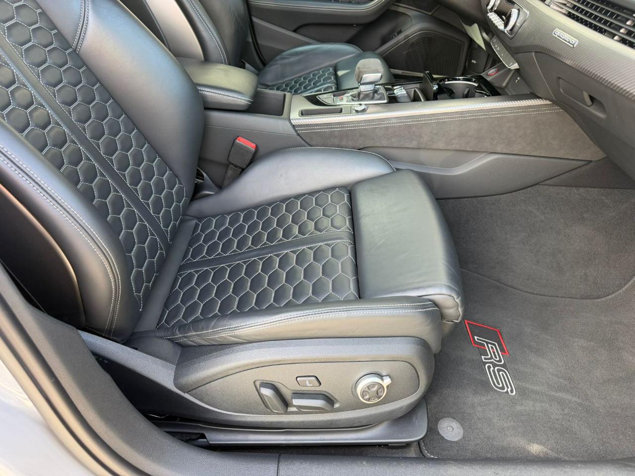 Audi RS  4 Avant