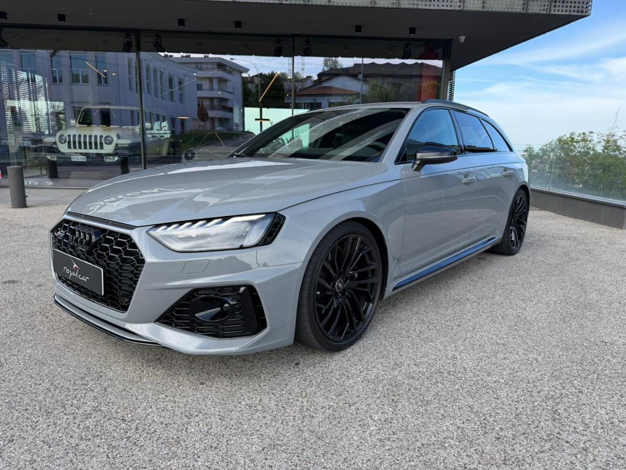 Audi RS  4 Avant
