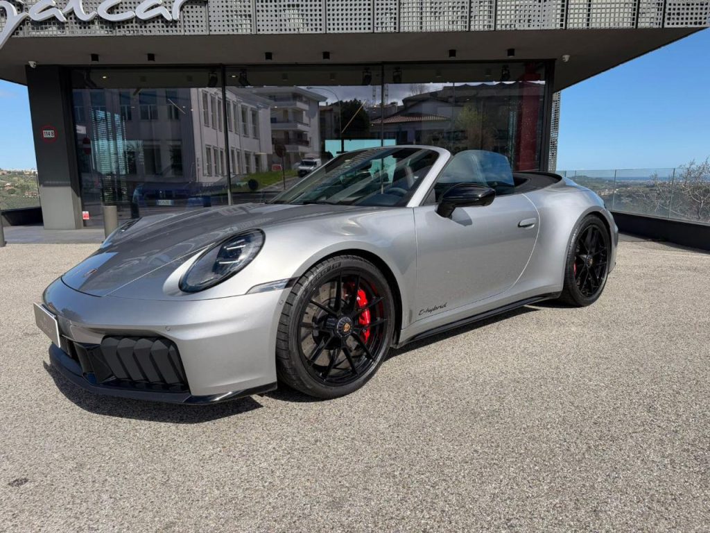 Porsche 911  Carrera 4 GTS Cabriolet T-Hybrid &ndash; Soll. asse ant