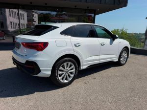 Audi Q3  SPB 35 TDI S tronic Business Plus SLine