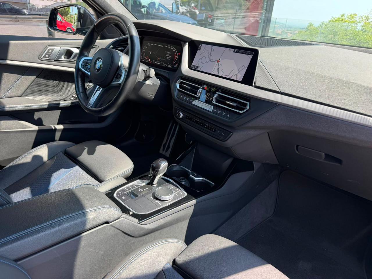 BMW   i xDrive M Sport