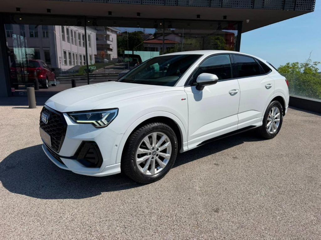 Audi Q3  SPB 35 TDI S tronic Business Plus SLine