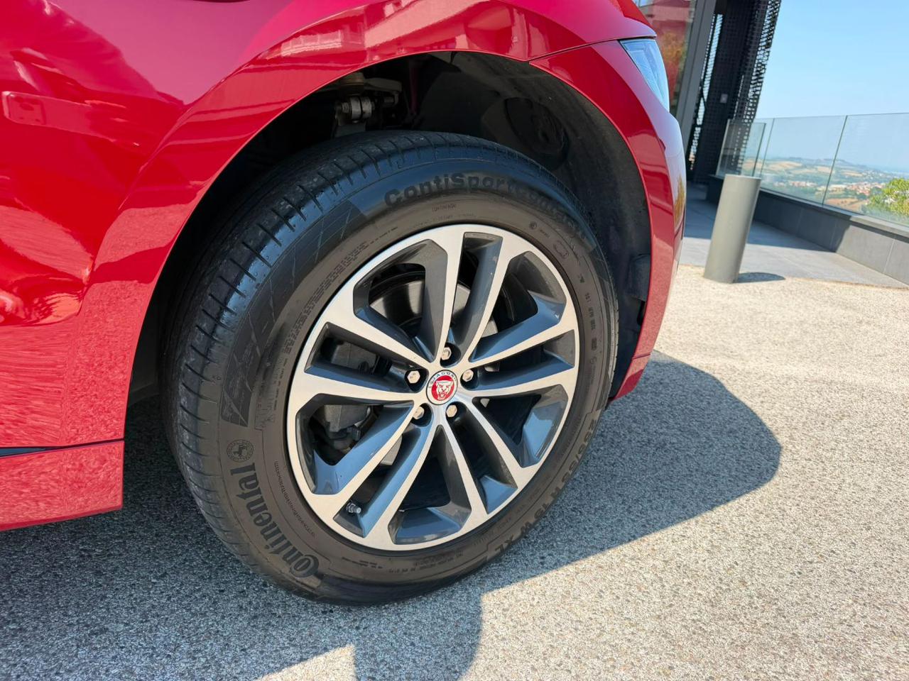 Jaguar F-Pace  2.0 D 180 CV aut. R-Sport AWD