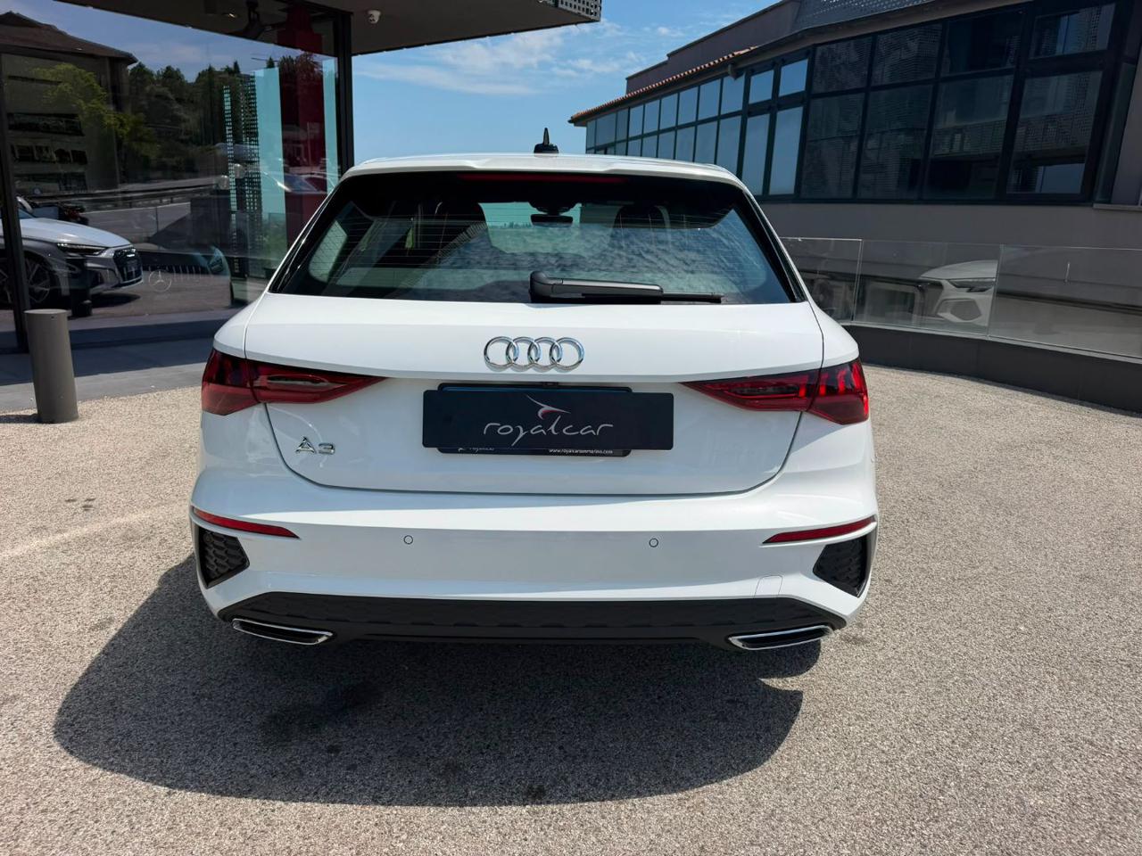 Audi A3  SPB 35 TDI S tronic S-LineEsterno R19