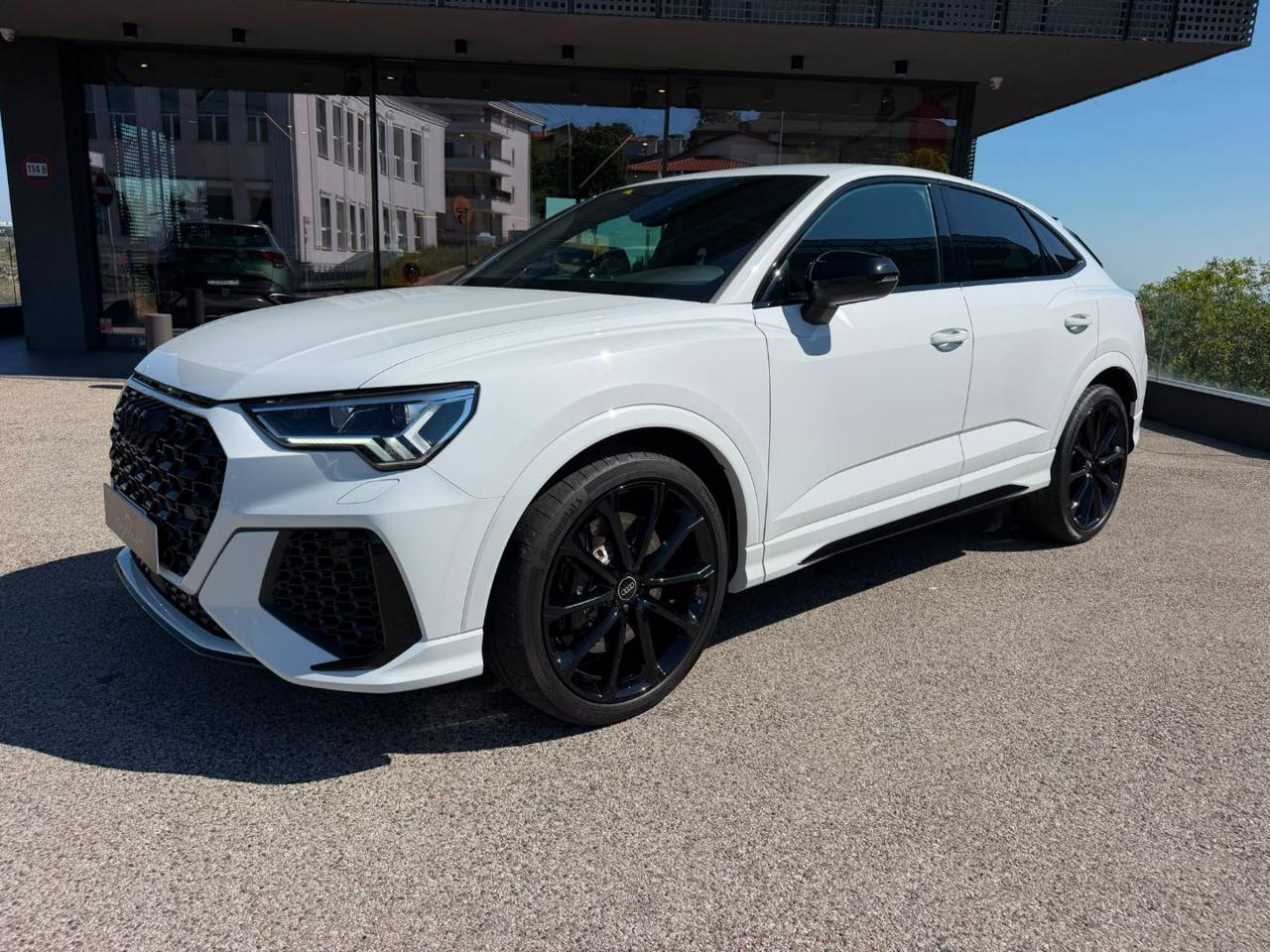 Audi RS Q3  SPB quattro S tronic / R21