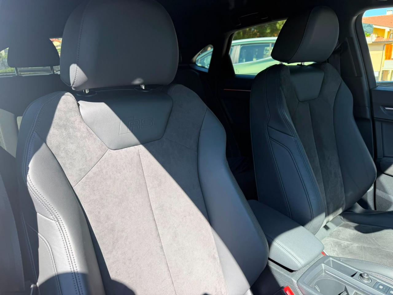 Audi RS Q3  SPB quattro S tronic / R21