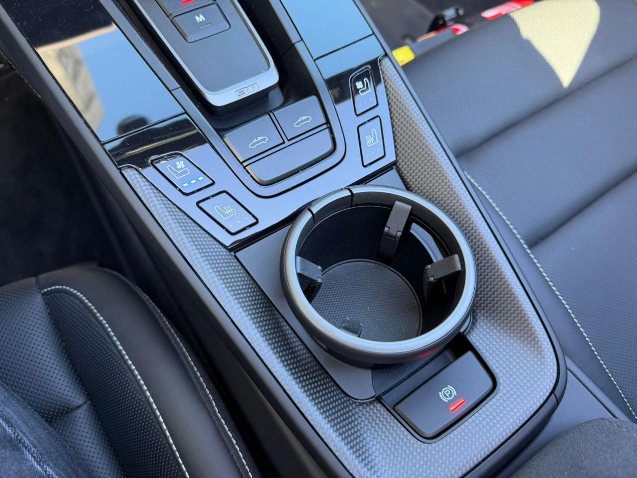 Porsche 911  Targa 4 GTS – 1900 km – Sollevatore Ant.