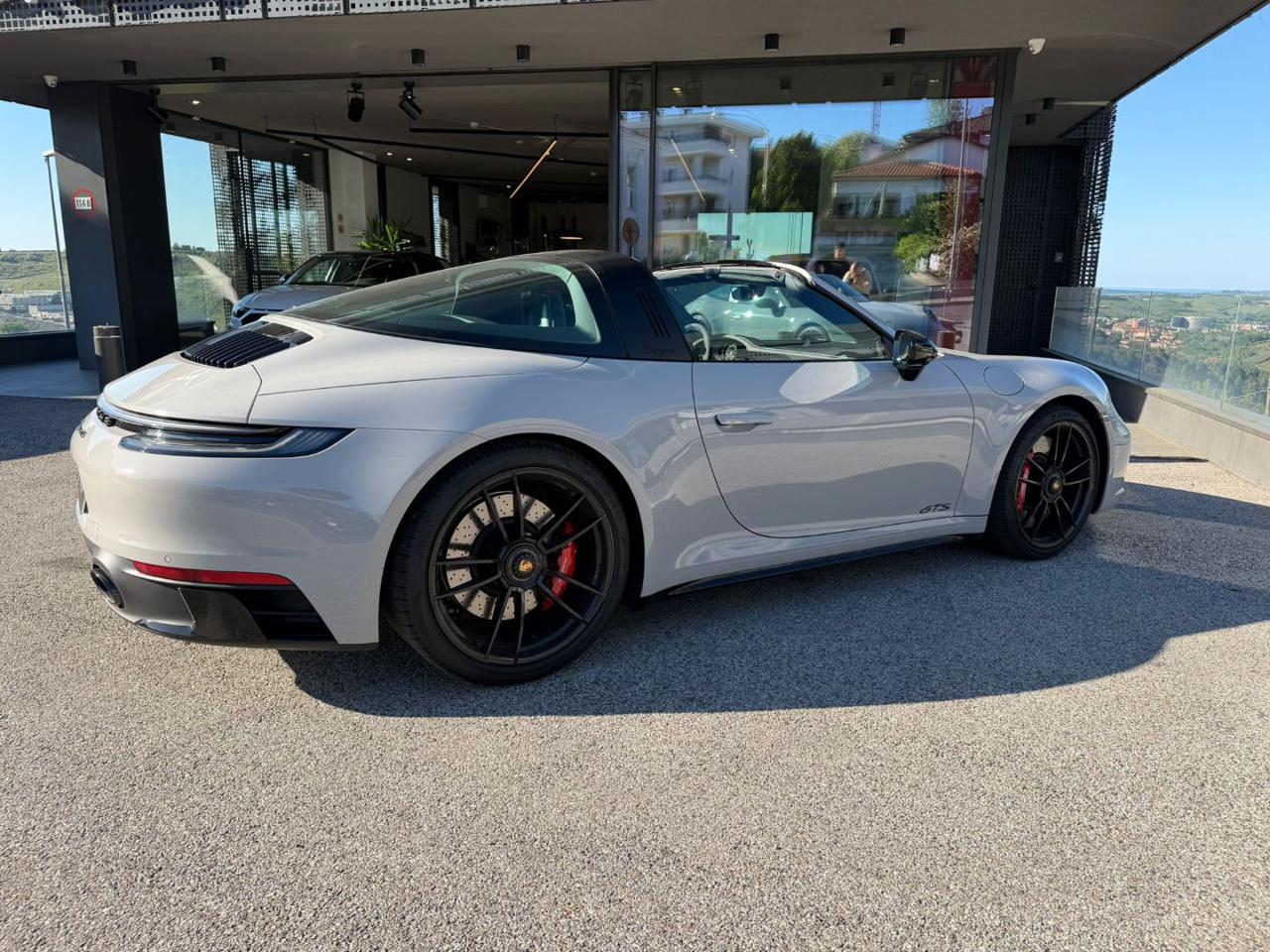 Porsche 911  Targa 4 GTS – 1900 km – Sollevatore Ant.
