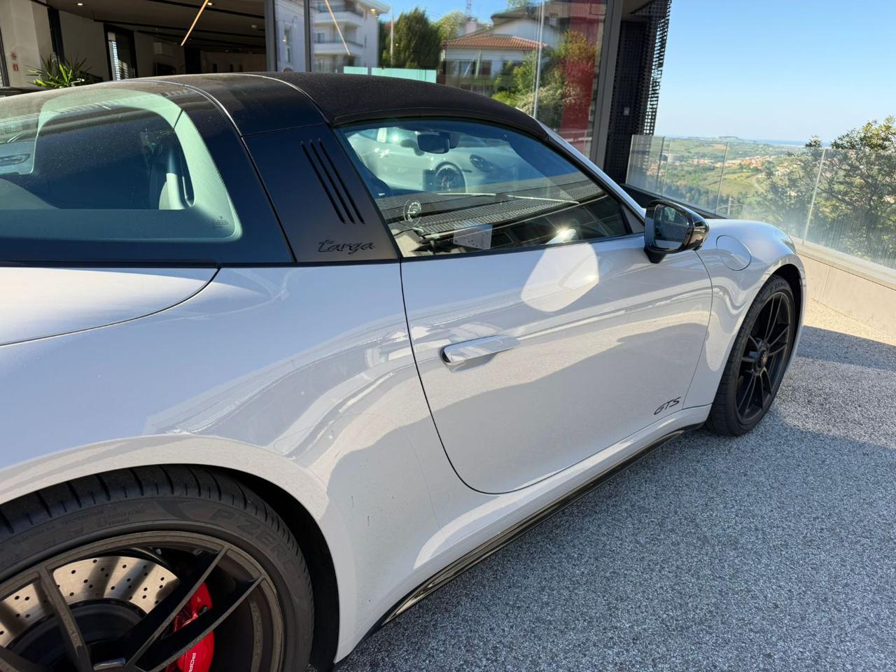 Porsche 911  Targa 4 GTS – 1900 km – Sollevatore Ant.