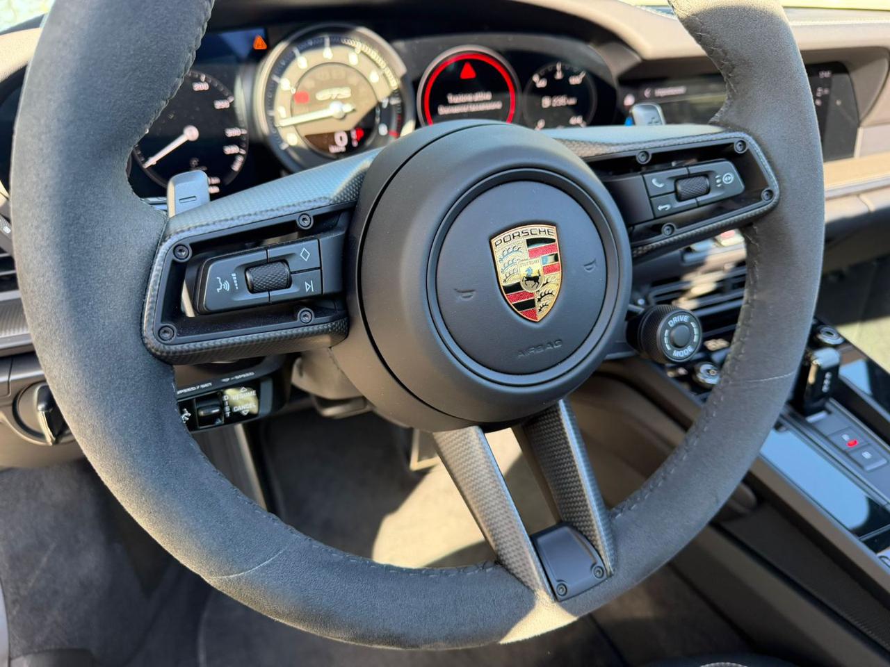 Porsche 911  Targa 4 GTS – 1900 km – Sollevatore Ant.