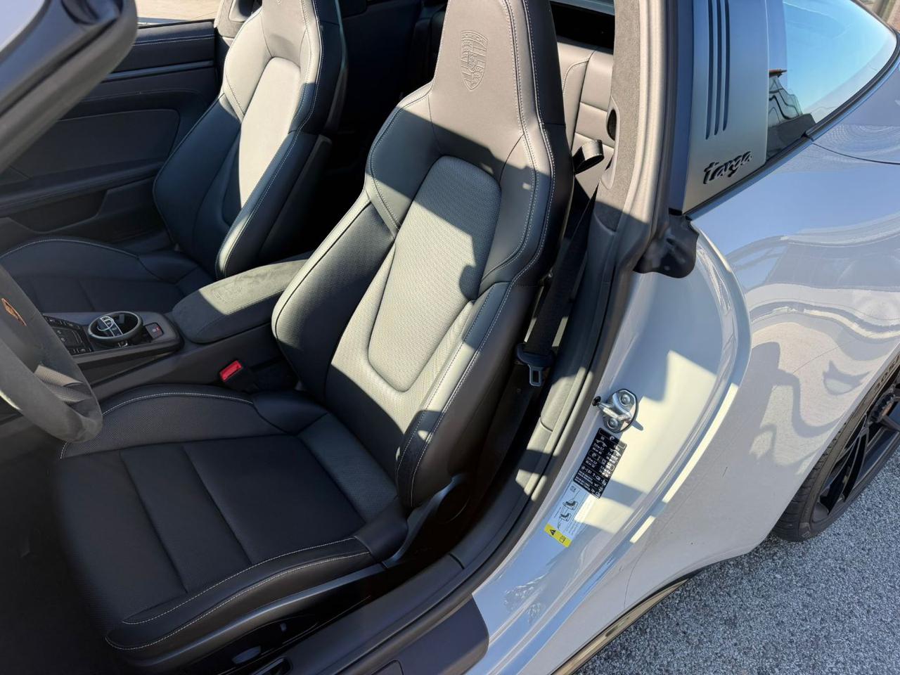 Porsche 911  Targa 4 GTS – 1900 km – Sollevatore Ant.