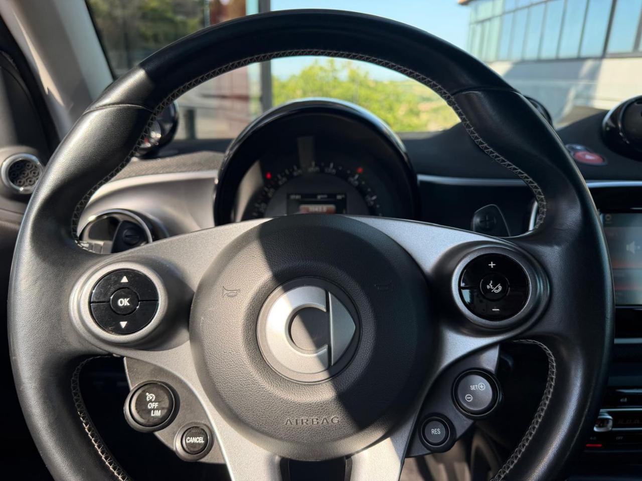 smart forTwo  BRABUS 0.9 Turbo twinamic 109 cv