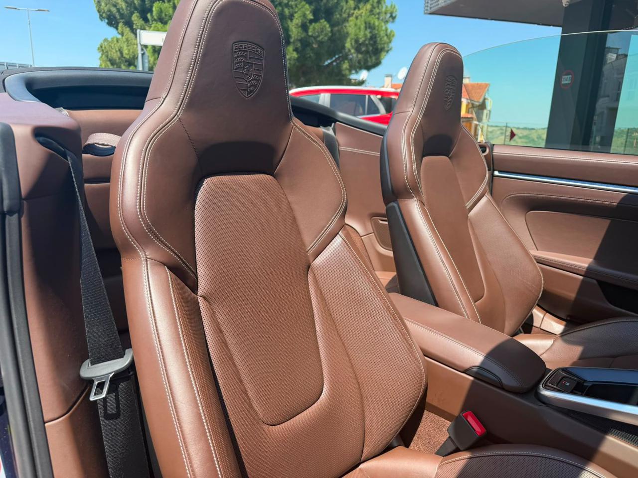 Porsche 911  Carrera 4S Cabriolet