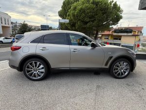 Infiniti QX70 3.7 V6 AT GT Premium