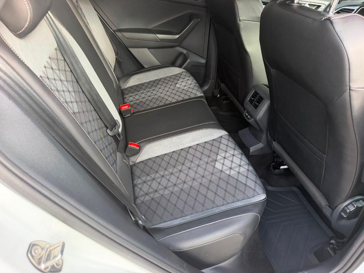 Volkswagen T-Roc  2.0 TDI SCR 150 CV DSG 4MOTION R-Line
